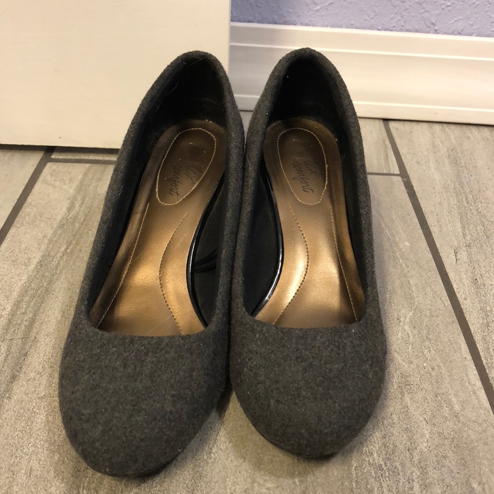 Super cute wedge shoes